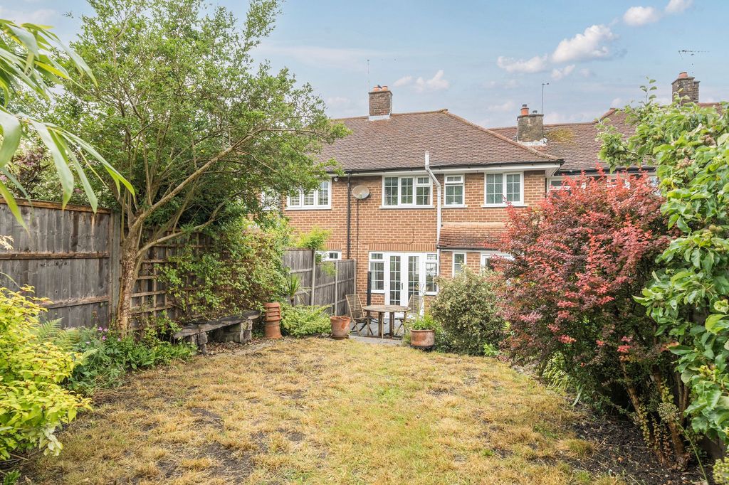 Property photo 2 of 21