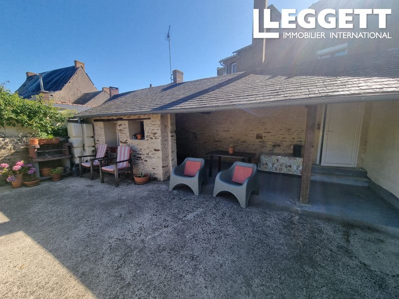 Property photo 2 of 10