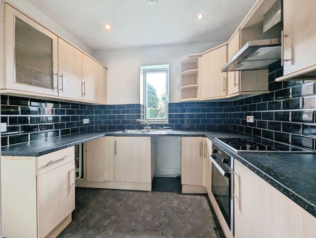 Property photo 3 of 7 Photo 8