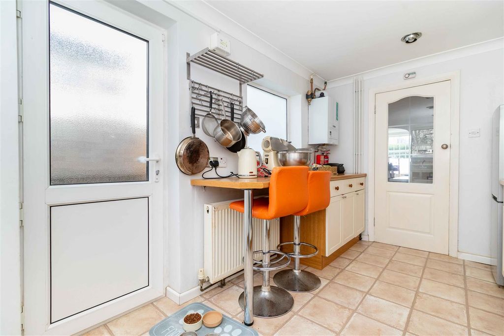 Property photo 3 of 16 Dunstans-13.Jpg