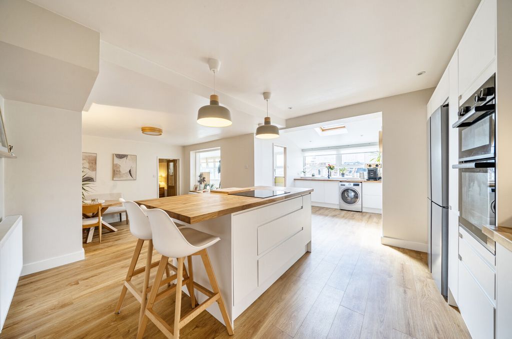 Property photo 2 of 32 1458371-6-6A04Ae5...