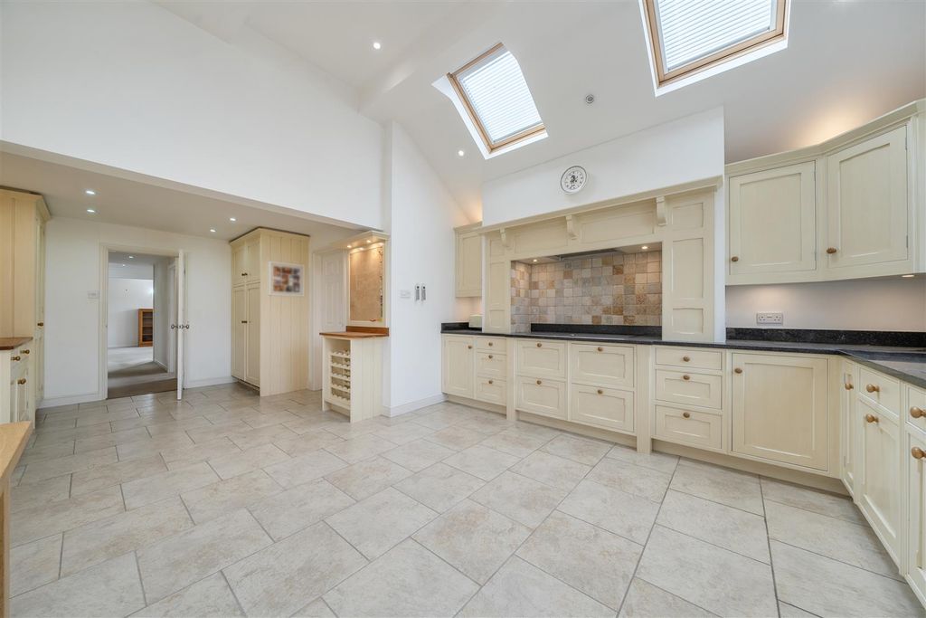 Property photo 3 of 29 1433453-10-69c180853F7Cb.Jpg