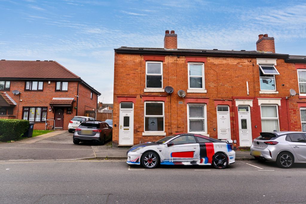 Property photo 1 of 20 19 Grange Road, Small Heath, Birmingham, West Midlands, B10 9Qf