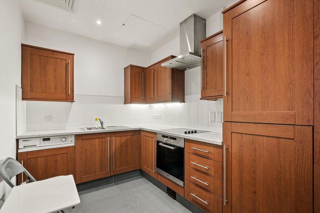 Property photo 3 of 9 Image
