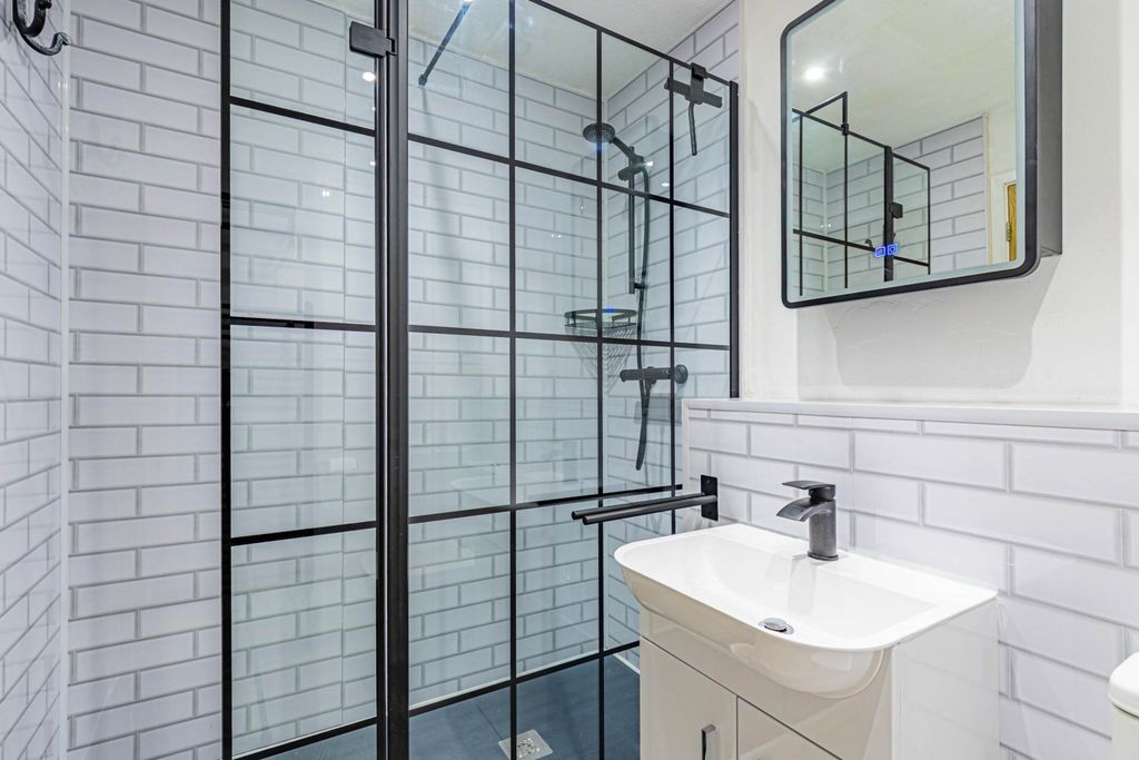 Property photo 1 of 14 Photo