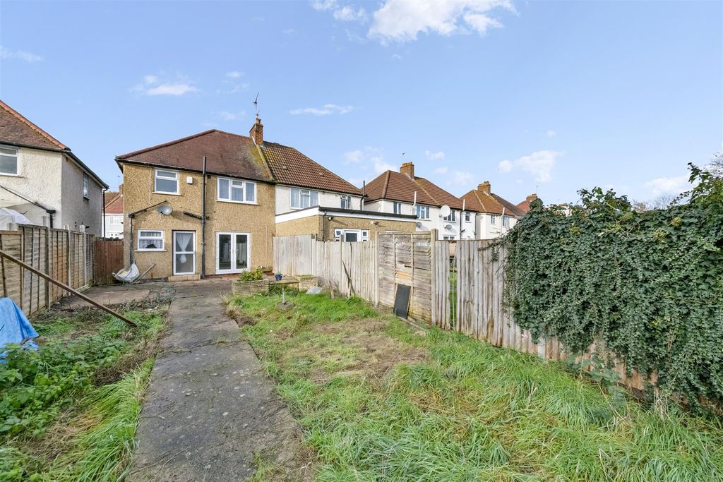 Property photo 2 of 11