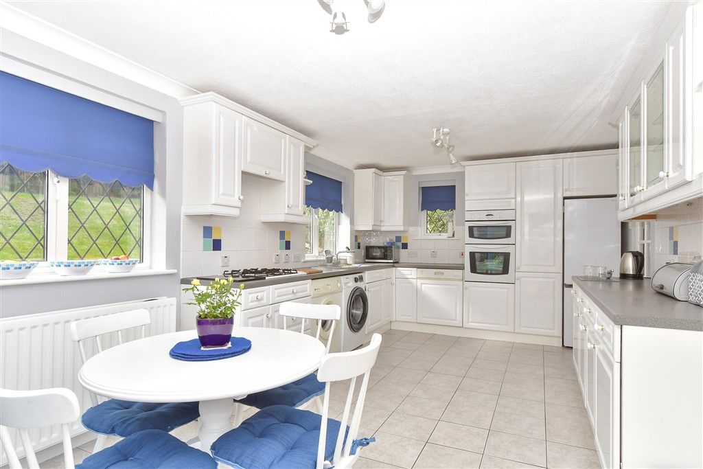 Property photo 3 of 15 Kitchen