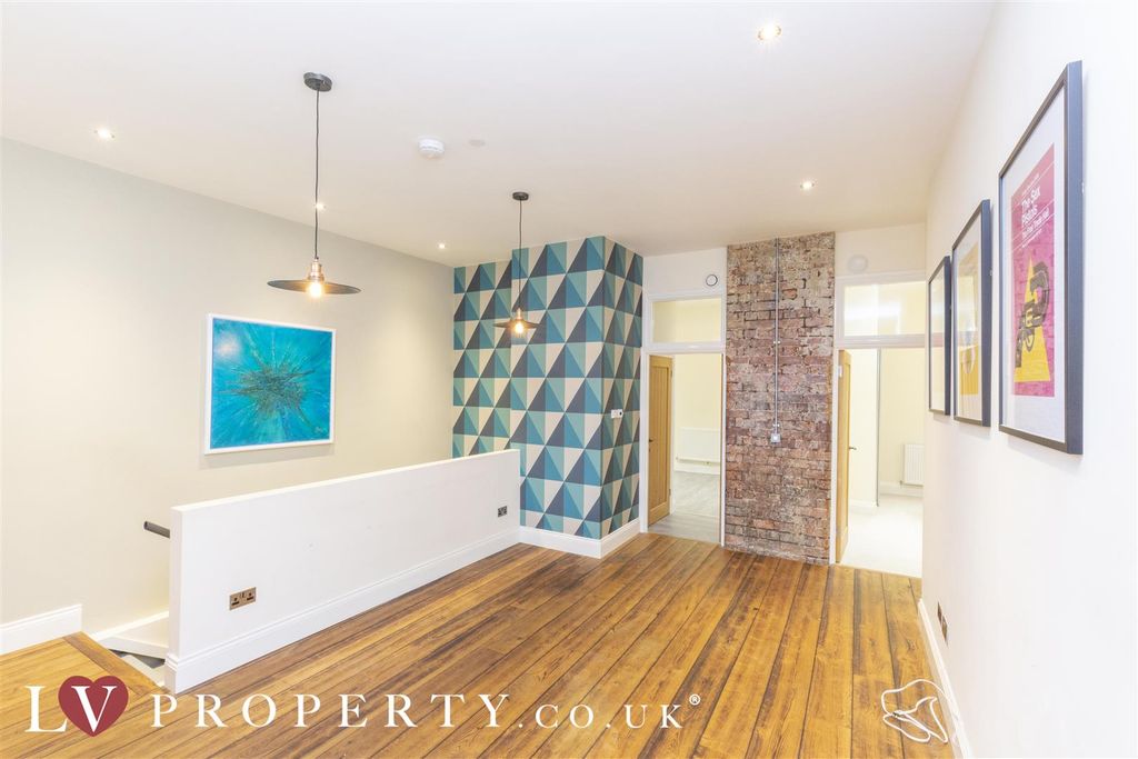 Property photo 2 of 23 N3.Jpg