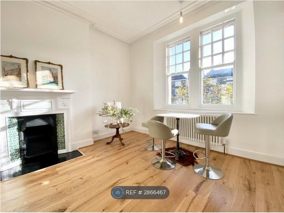 Property photo 3 of 11 Kitchen / Dinning