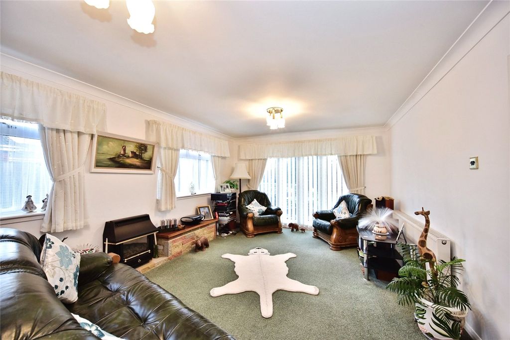 Property photo 3 of 21 Picture No. 38