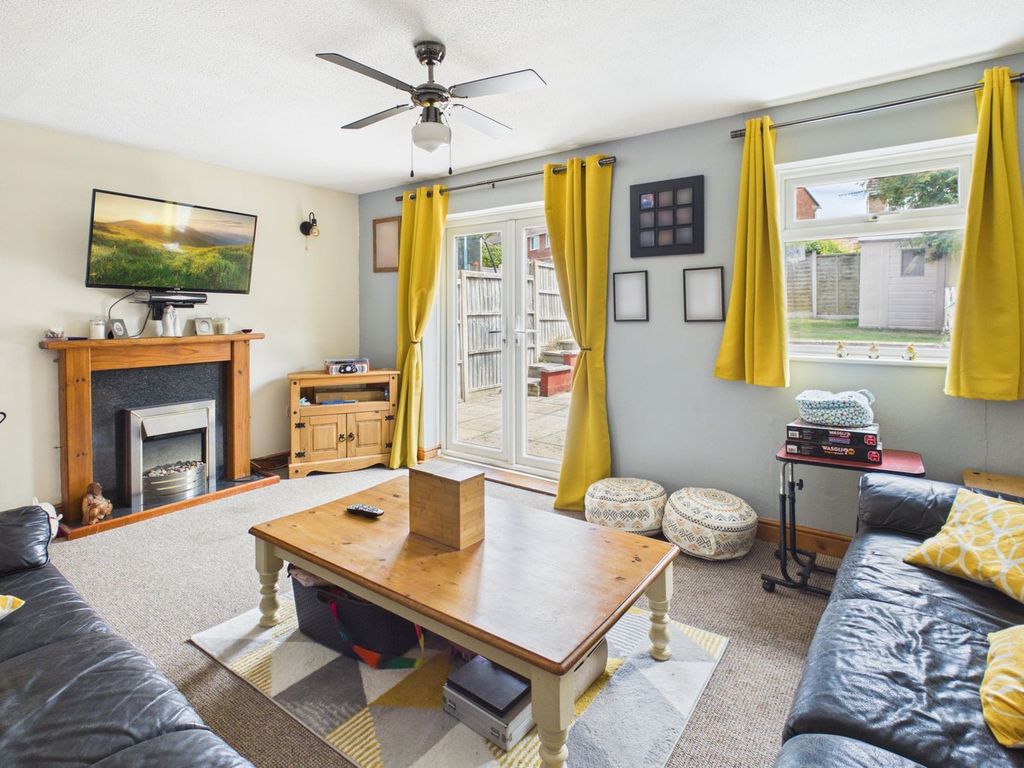 Property photo 2 of 17