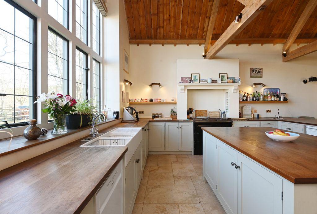 Property photo 2 of 19 Picture No. 04