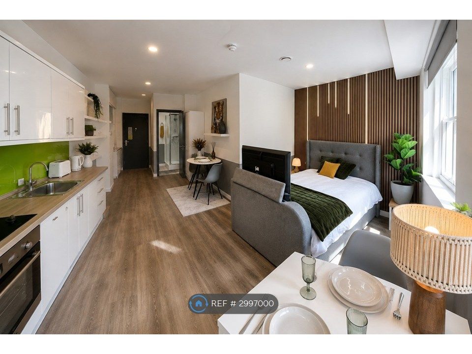 Property photo 2 of 12 Studio