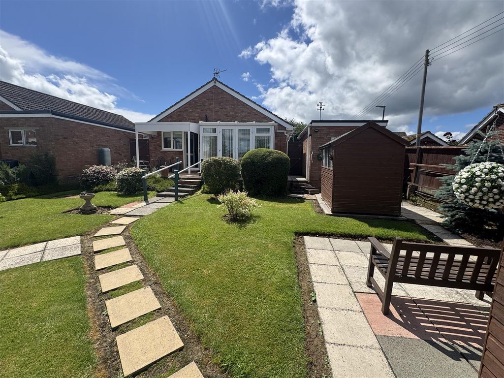 Property photo 2 of 16