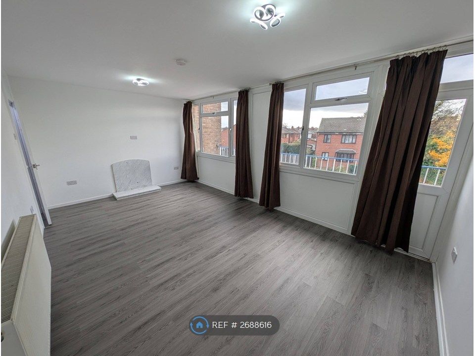 Property photo 2 of 35 Lounge