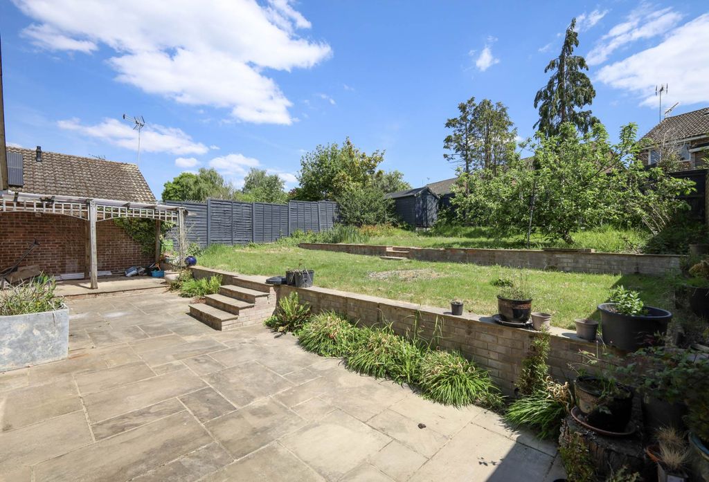 Property photo 2 of 17