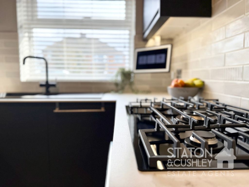 Property photo 3 of 28