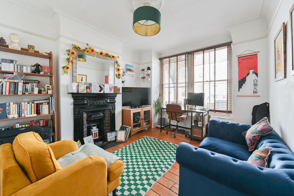 Property photo 2 of 12