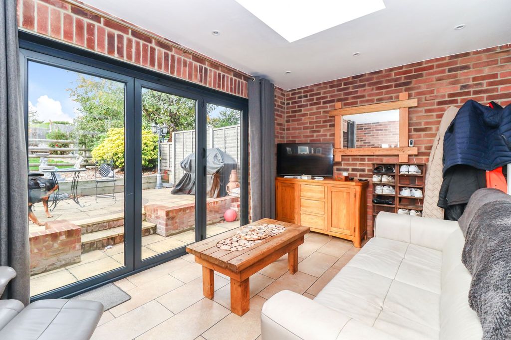 Property photo 2 of 25 Garden/Family Room