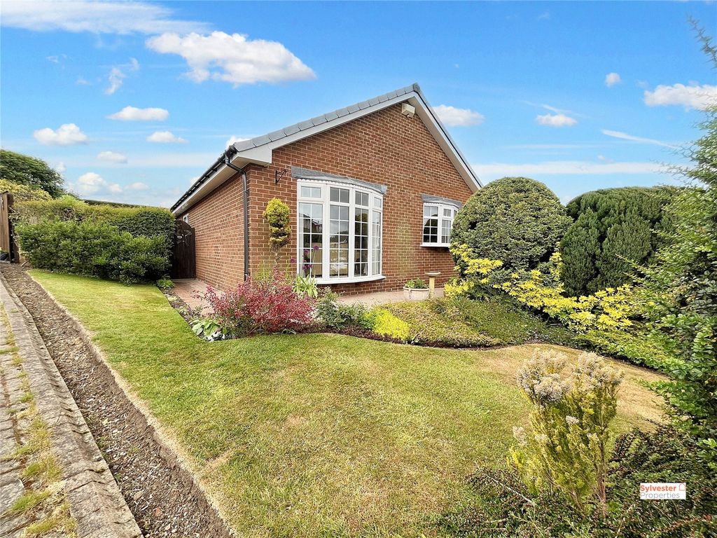 Property photo 1 of 38 Picture No. 24