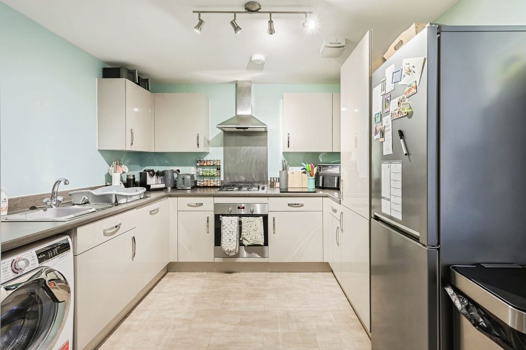 Property photo 3 of 19 Pbox-Img.Jpg