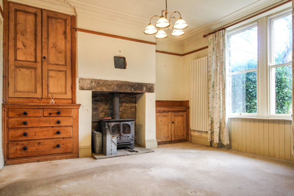 Property photo 3 of 18 Dining Room