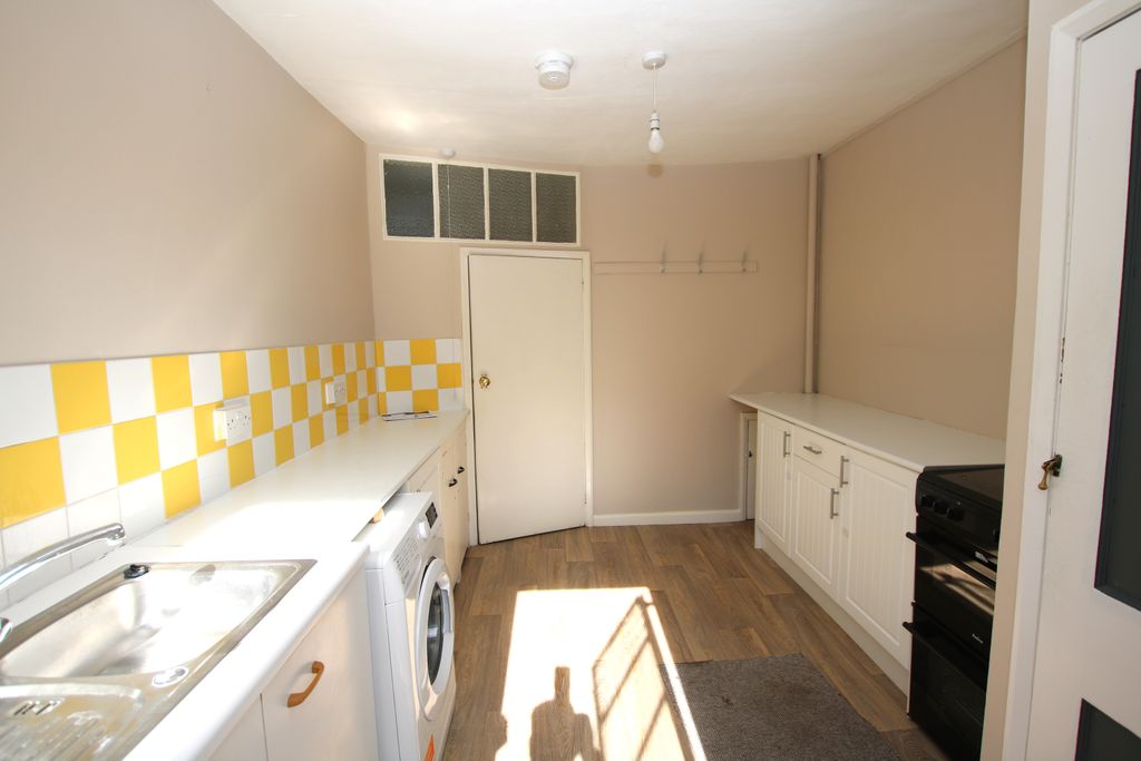 Property photo 2 of 12 Wdb