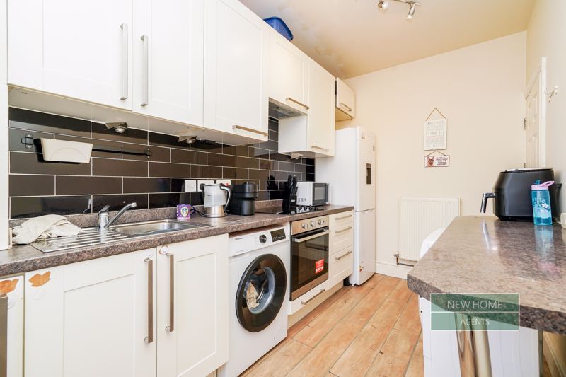 Property photo 3 of 19 Photo 9