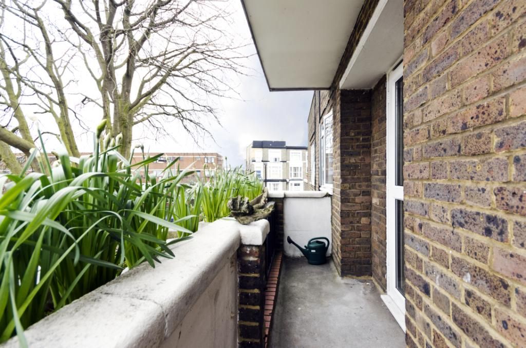 Property photo 2 of 10 Balcony