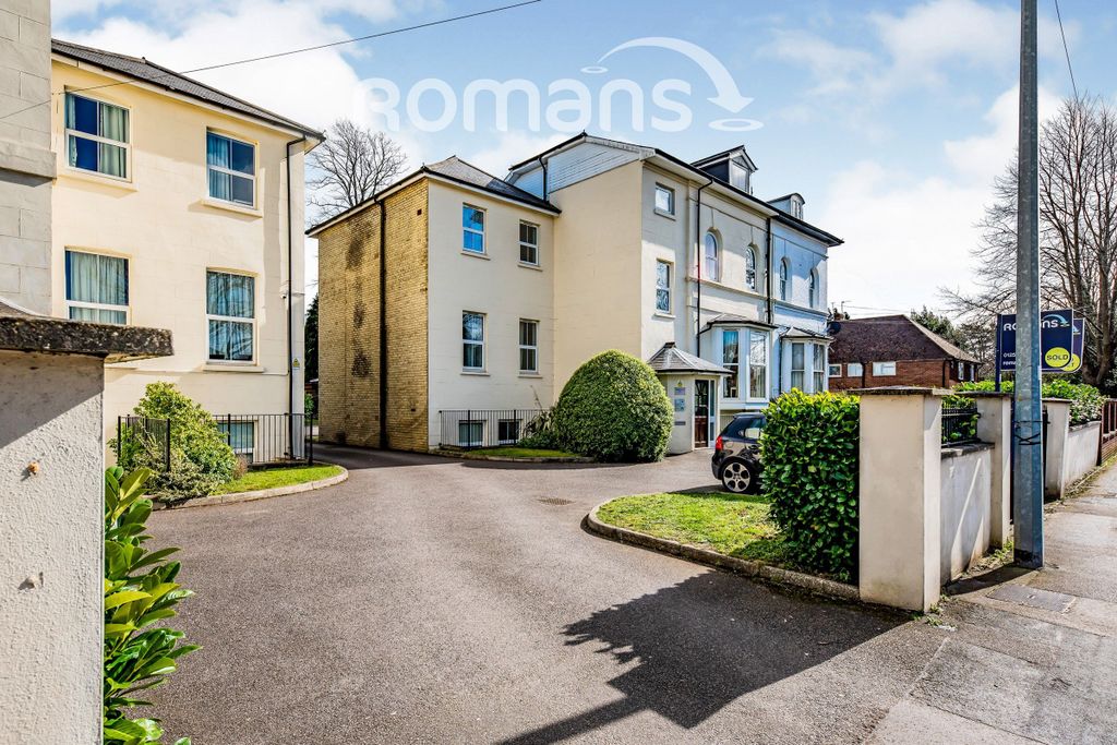 Property photo 1 of 6 1A38Ed6B-8Aea-4B06-B