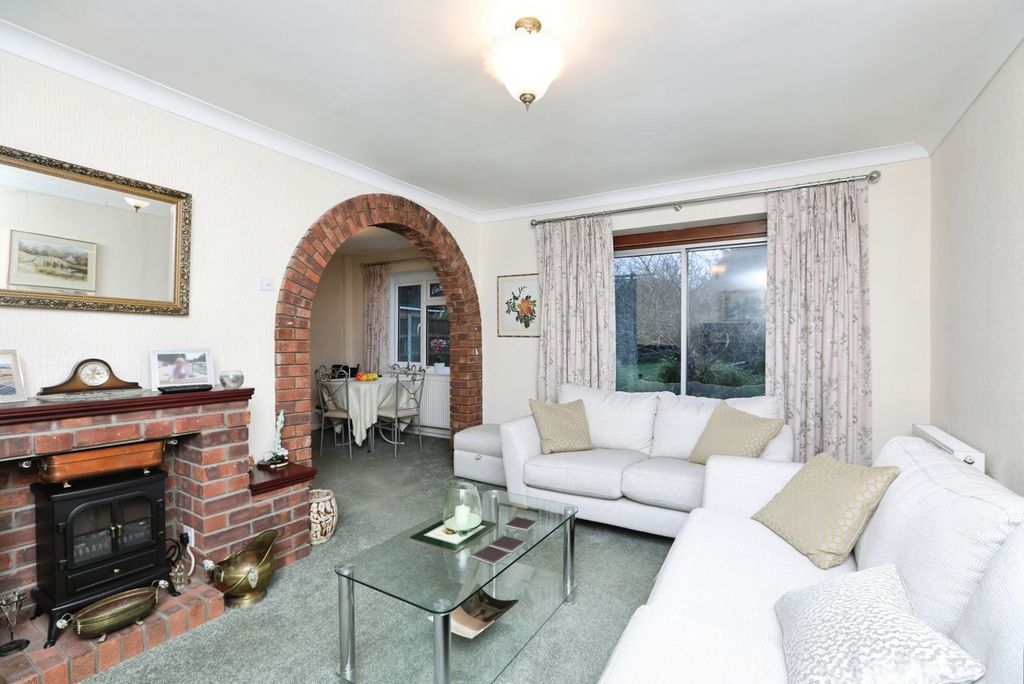 Property photo 2 of 20 Pbox-Img.Jpg