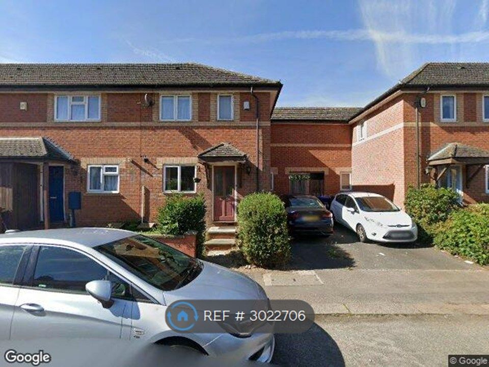 Property photo 1 of 1 A 3 Bed House With Parking And Sought Location