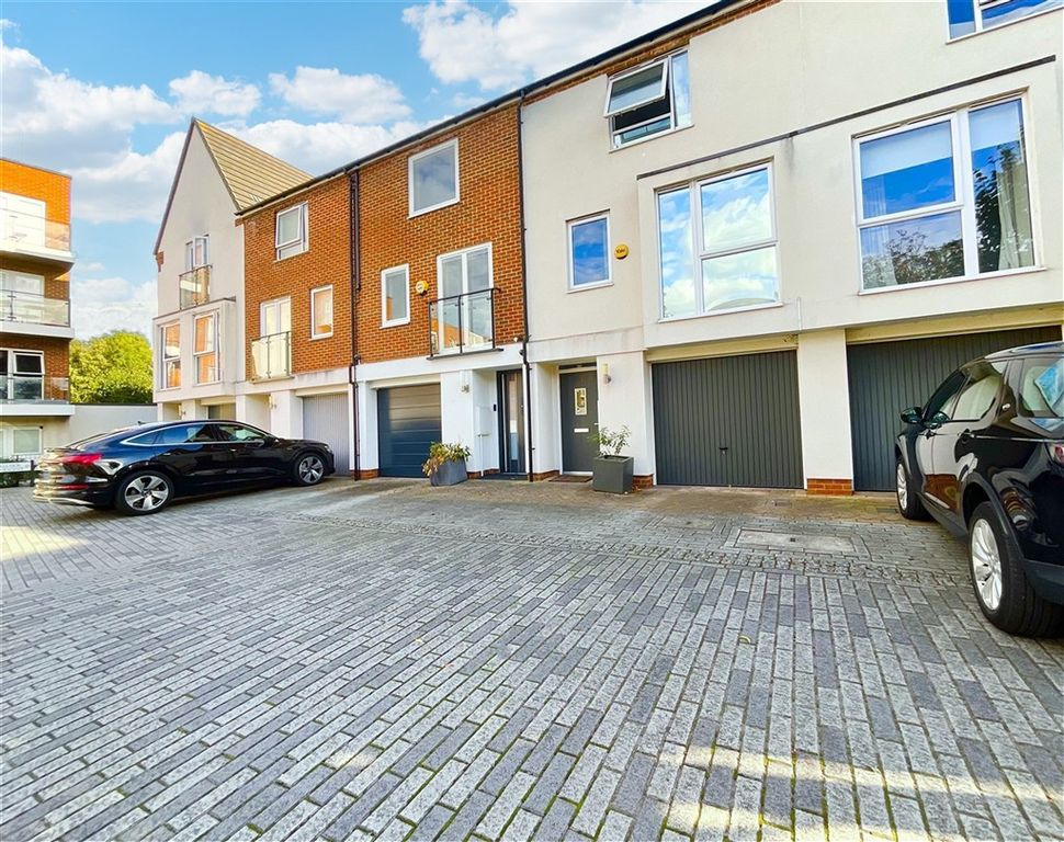 Property photo 1 of 1 Newfront