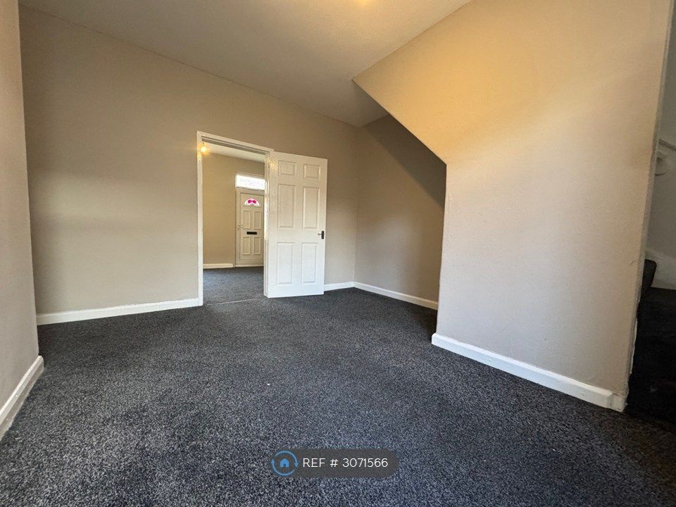 Property photo 2 of 10 Dining Room