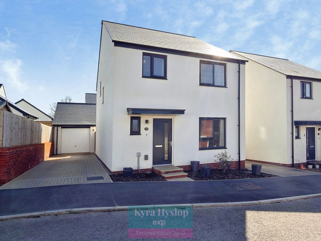 Property photo 1 of 18