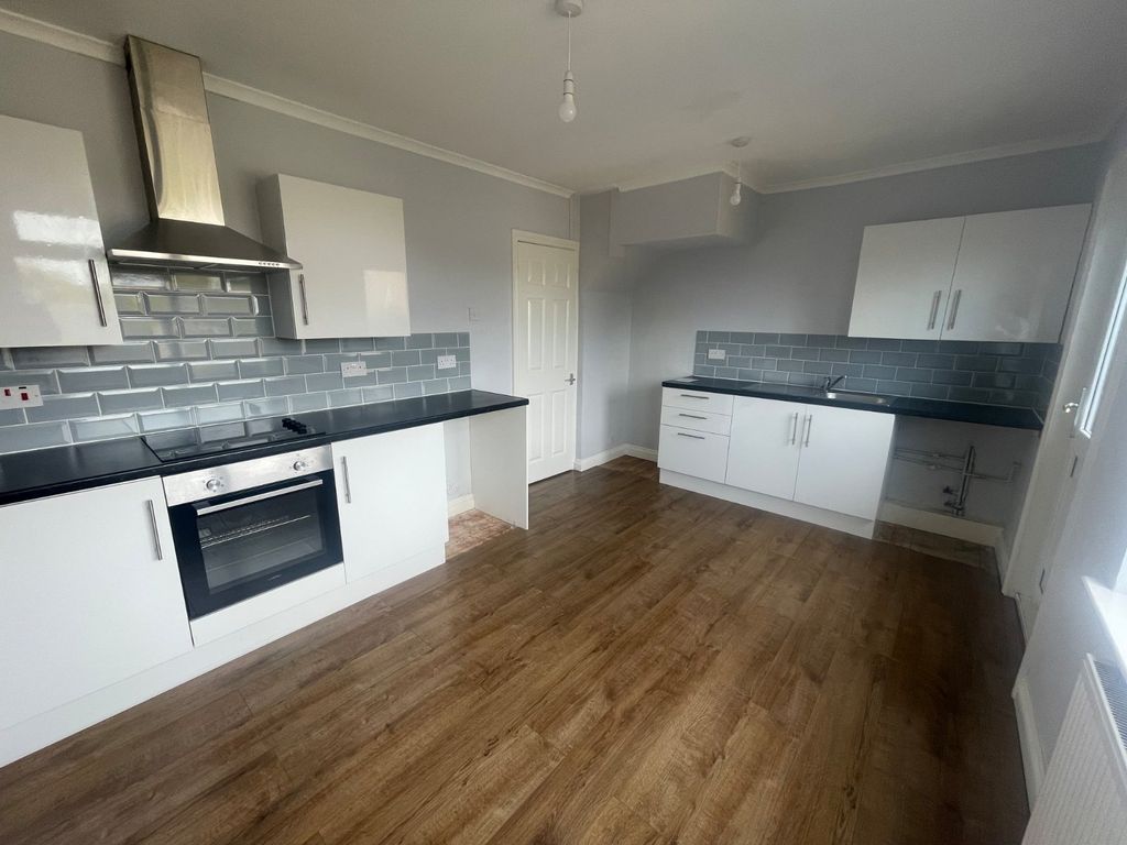 Property photo 3 of 8 Picture No. 09