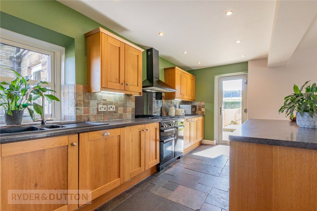Property photo 2 of 30 Kitchen