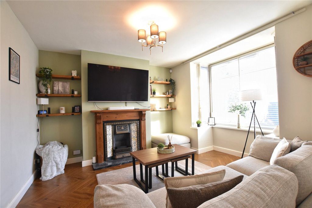 Property photo 3 of 24 Picture No. 35