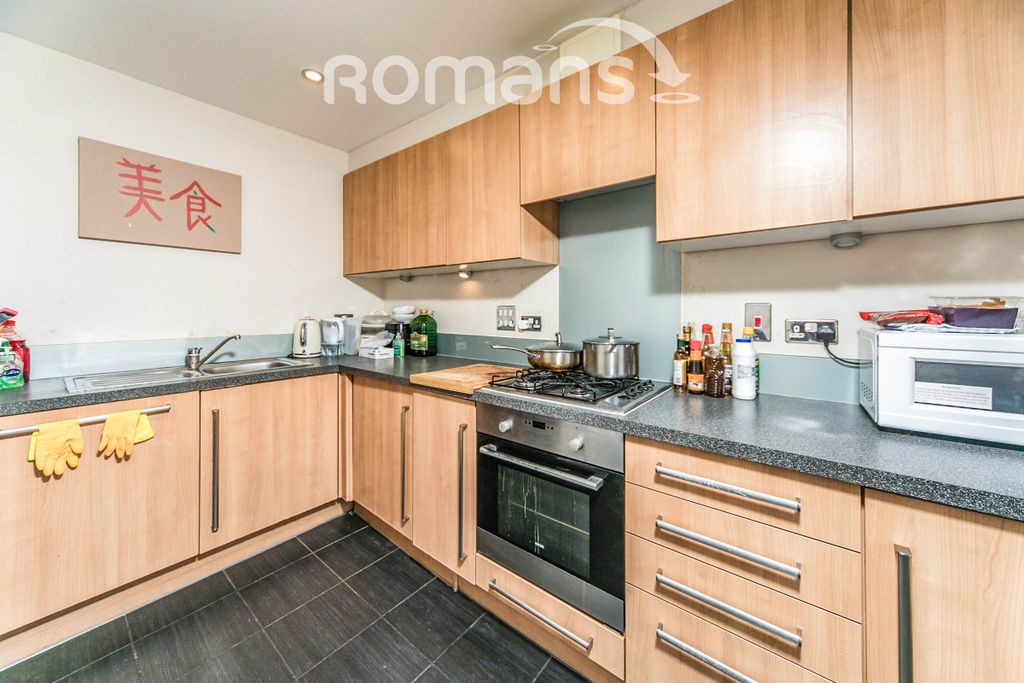 Property photo 2 of 10 2F5Cfec1-A791-4Bb7-A