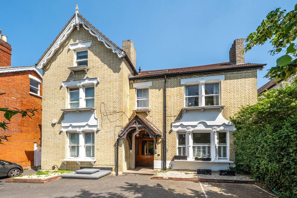 Property photo 2 of 11 Picture No. 50