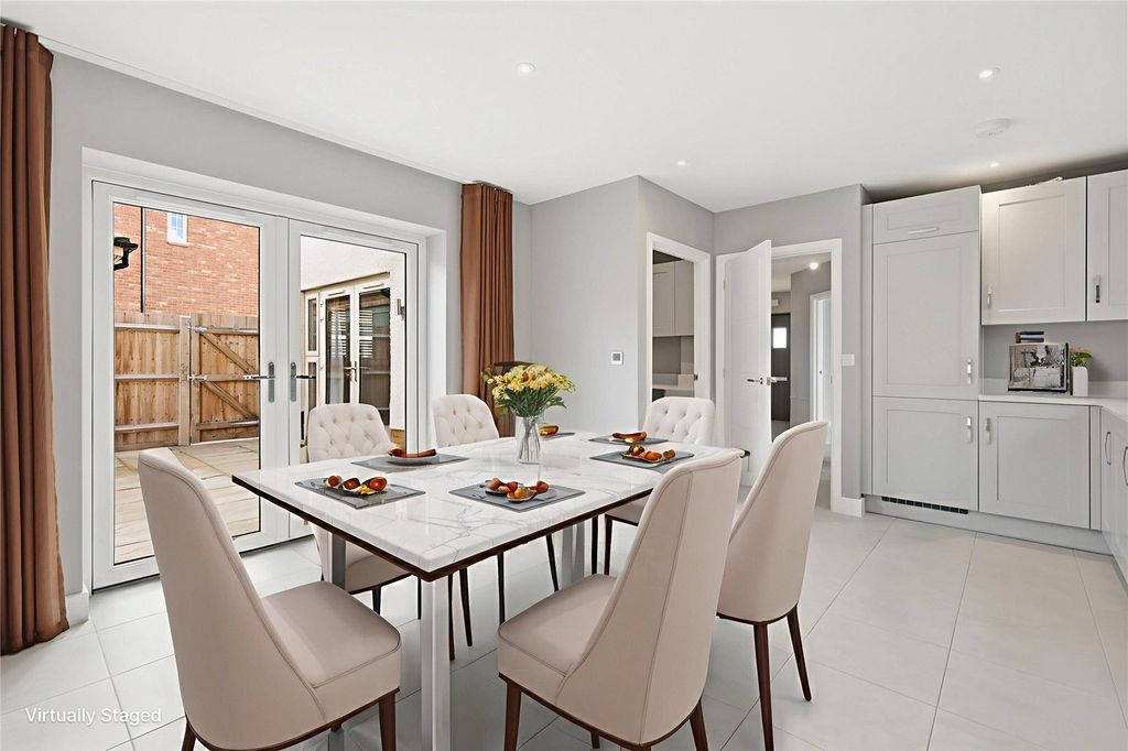 Property photo 1 of 14 Kitchen/Dining