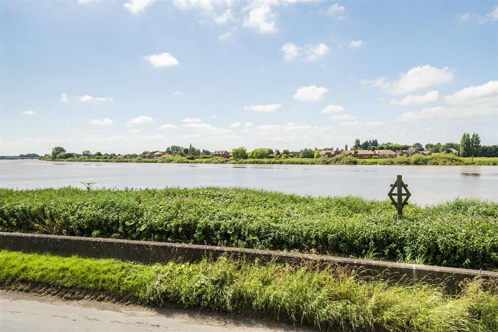 Property photo 2 of 17 Ward Cottages13.Jpg