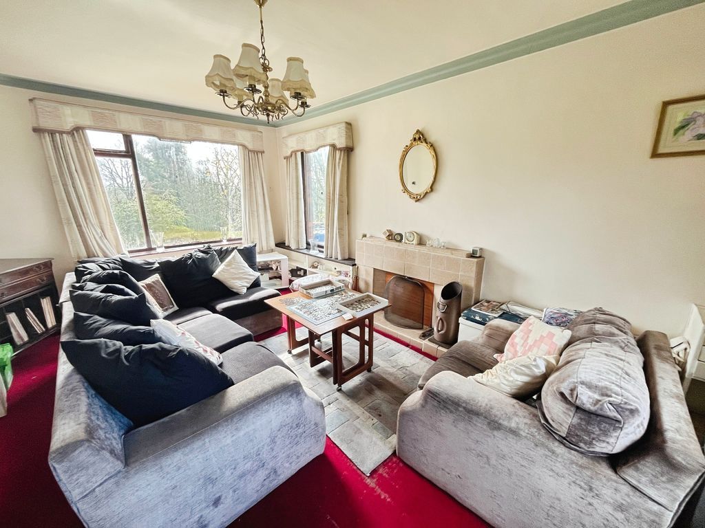 Property photo 2 of 27 Lounge