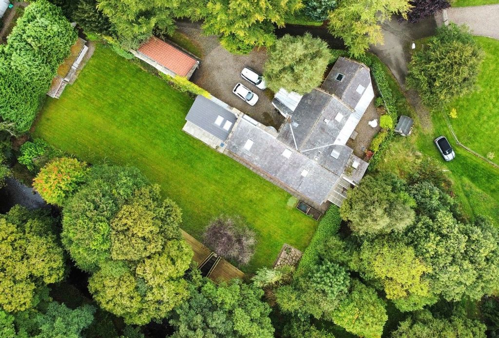 Property photo 2 of 50