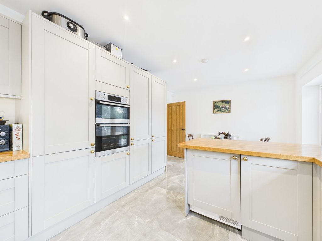 Property photo 3 of 15 Picture No. 10