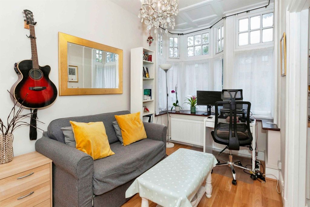 Property photo 3 of 12