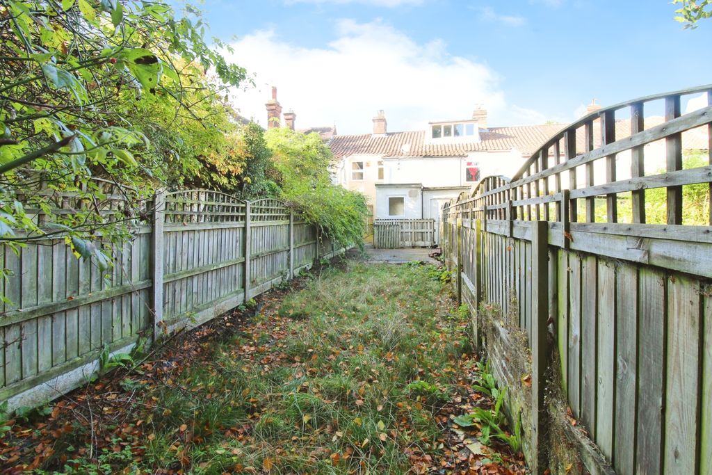 Property photo 3 of 16 Garden