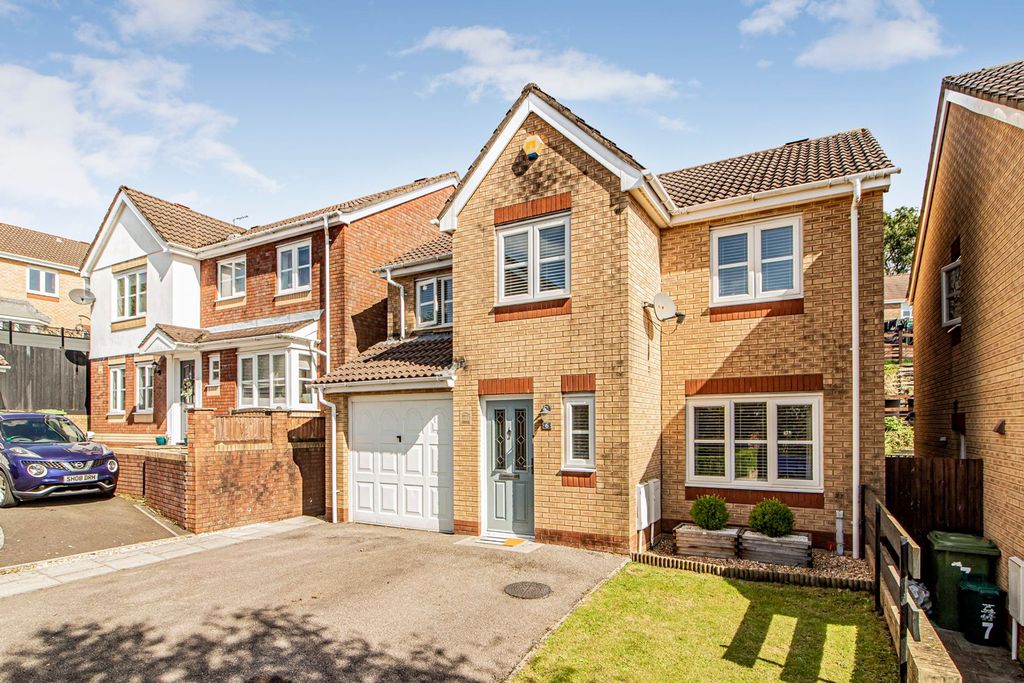 Property photo 1 of 30