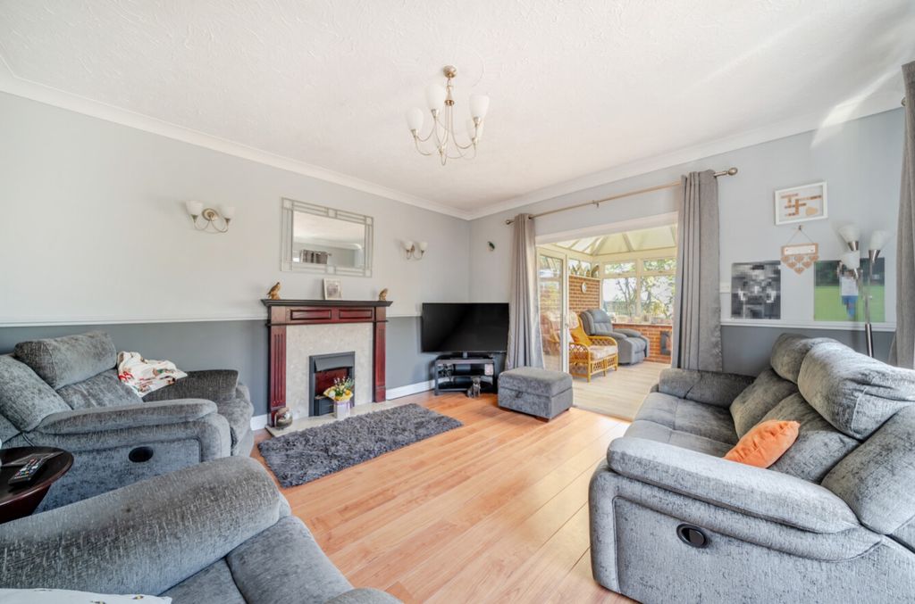 Property photo 2 of 20 1453345-6-69F0E62367261