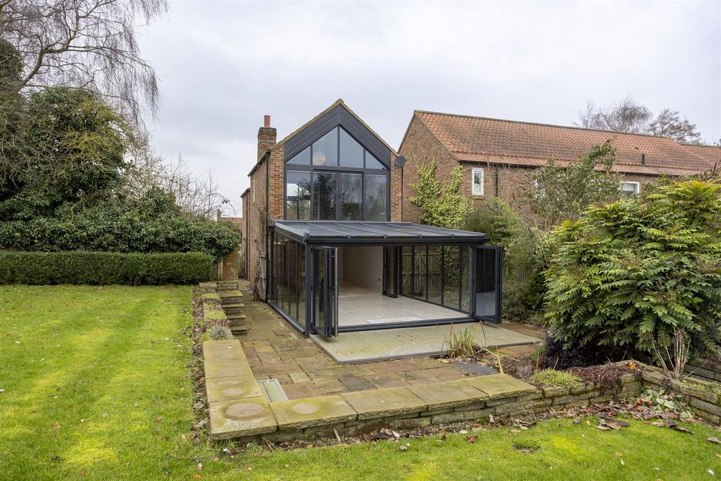 Property photo 3 of 56 3_Burton_Gate__2.Jpg